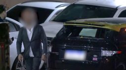 Cabeleireiro famoso de Curitiba bate carro de luxo e vai embora antes da chegada da PM