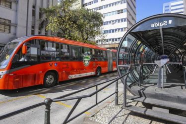 Linhas de ônibus são reforçadas para concurso público no domingo (14), em Curitiba