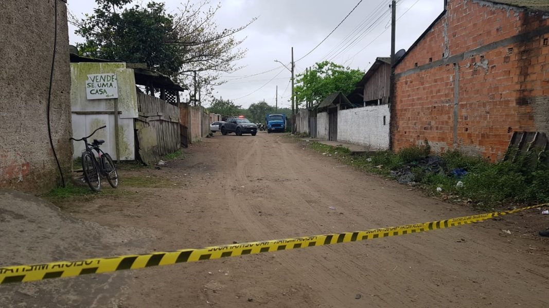 Confronto com PMs deixa quatro mortos em Paranaguá