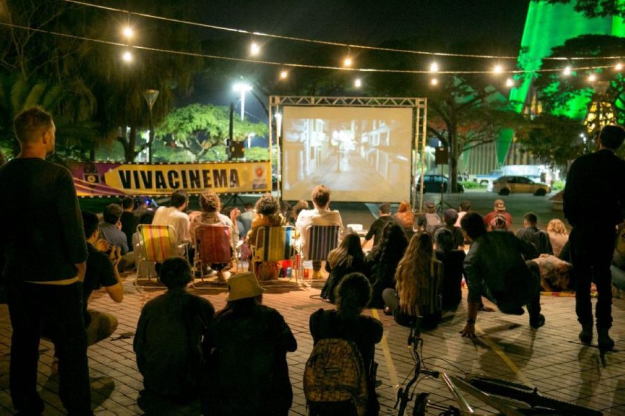 Maringá: ‘Convite ao Cinema’ terá sessão itinerante usando energia solar