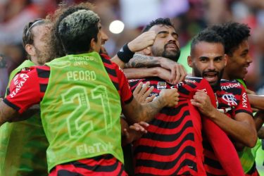 Athletico é goleado pelo Flamengo no Maracanã