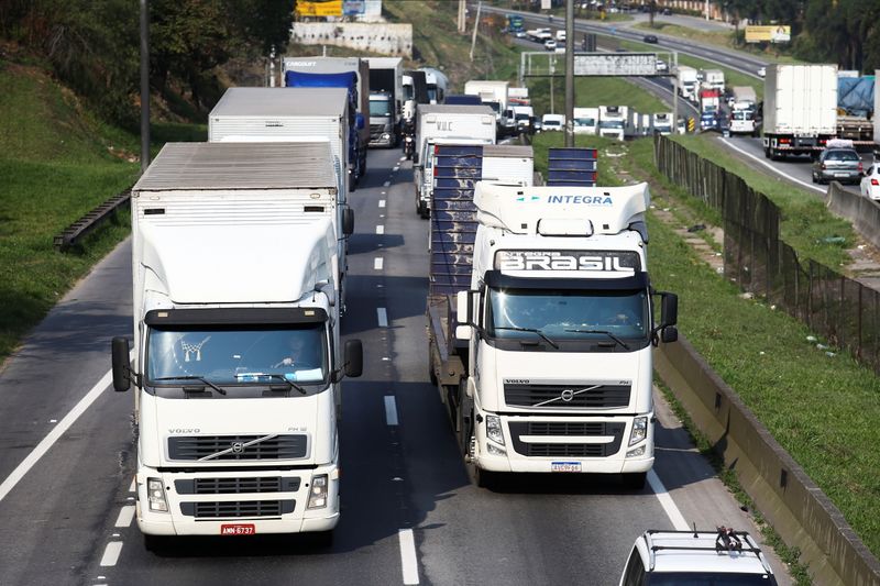 Protestos de caminhoneiros atingem 13 Estados; não há bloqueio de pistas