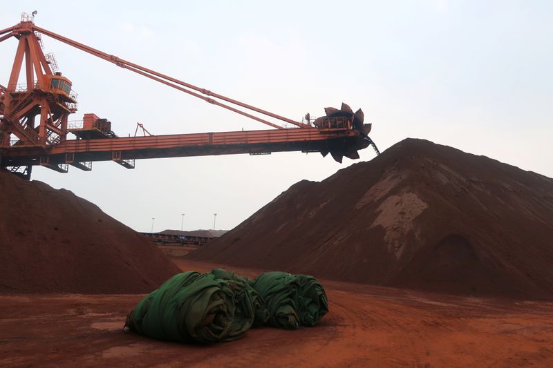 Minério de ferro amplia rali na China com preços do aço perto de níveis recorde