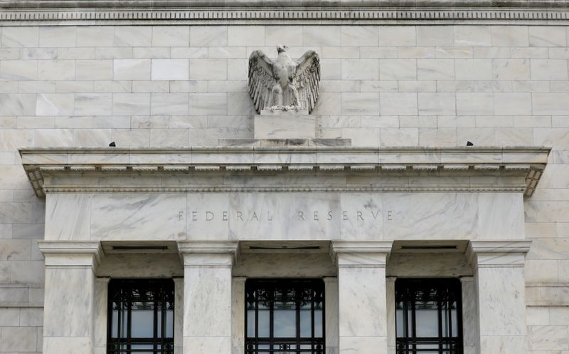 Com redução de compra de títulos próxima, Fed volta atenção para a inflação