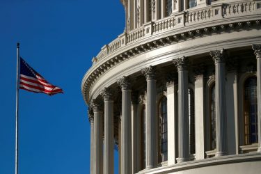 Câmara dos EUA aprova projeto de gastos sociais de US$1,75 tri; texto vai ao Senado