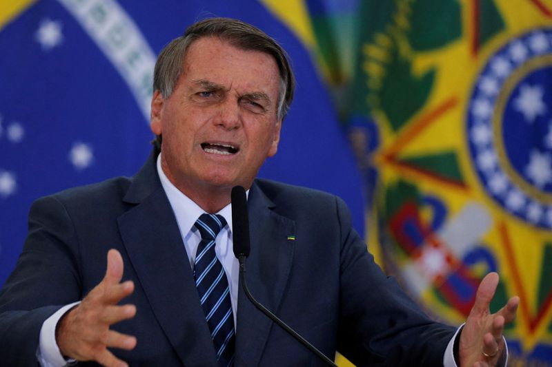 Bolsonaro reclama da Petrobras e diz que empresa não é o que ele gostaria