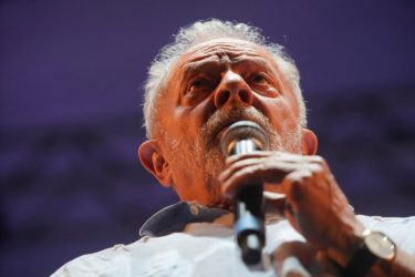 Lula defende fim do imposto sindical obrigatório