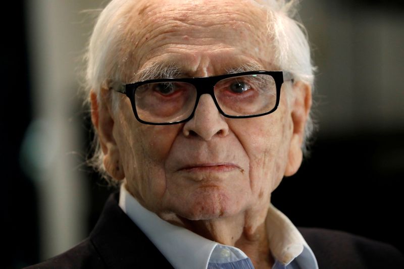 Sinônimo de moda, Pierre Cardin morre aos 98 anos
