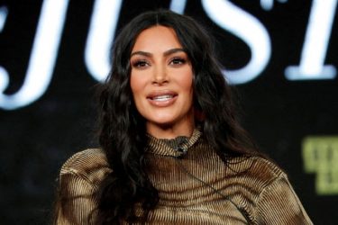 Kim Kardashian passa em prova crucial para se tornar advogada
