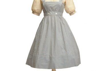 Vestido perdido de Dorothy em “O Mágico de Oz” vai a leilão