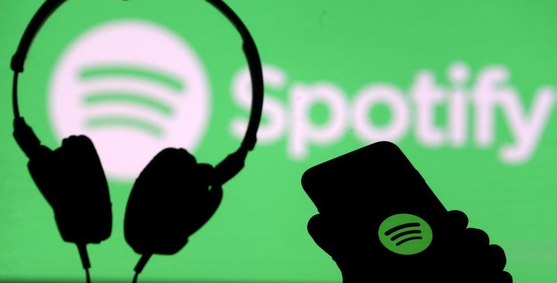 Spotify obtém mais assinantes e podcasts estimulam anúncios