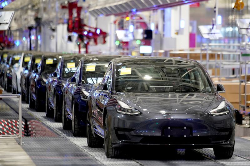 Veículos da Tesla e SUVs elétricos recebem notas baixas da Consumer Reports