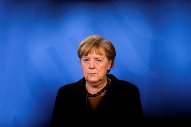 Merkel quer assumir controle da luta contra pandemia nos Estados alemães