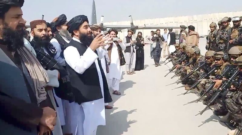 Taliban pendura corpos de supostos sequestradores em cidade no Afeganistão