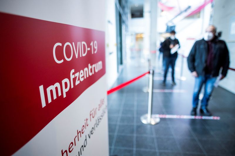 Alemanha limitará vida pública dos não vacinados contra Covid