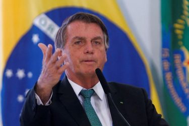 Em pronunciamento, Bolsonaro defende ações contra pandemia e critica governadores