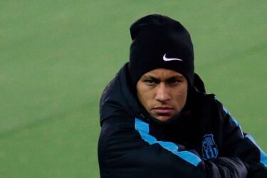 Quadrilha furta R$ 200 mil da conta bancária de Neymar; atacante é ressarcido