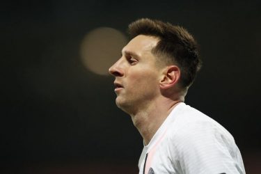 Messi e mais 3 jogadores do PSG são diagnosticados com Covid-19