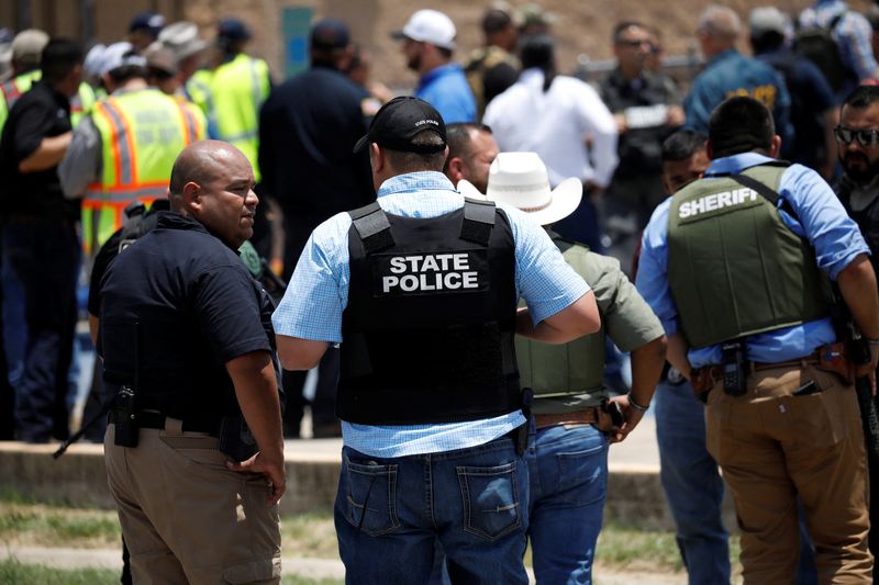 Massacre no Texas: jovem invade escola e mata 19 crianças e uma professora