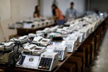 Confiança na urna eletrônica cai a 73% em meio a ataques de Bolsonaro, diz Datafolha