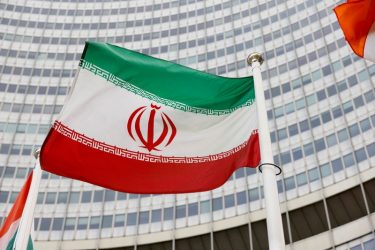 França alerta Irã para postura “falsa” em negociação nuclear